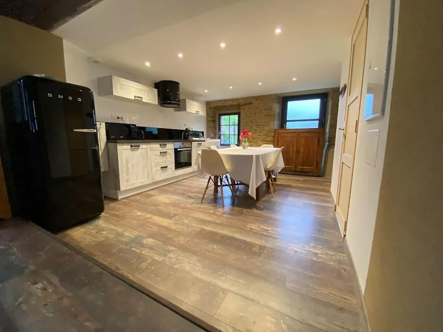 Holiday home Maison Le Terre-Neuvas Dinan
